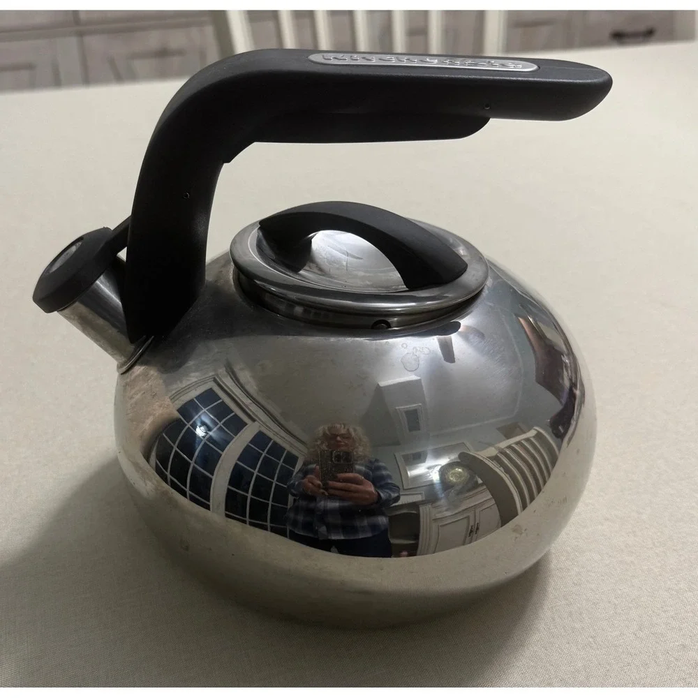 KitchenAid Stainless Steel Whistling Kettle 2 Quart 1.9L Black Handle‎